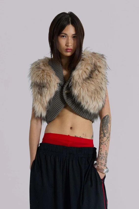 Meka-Strickbolero aus Kunstfell