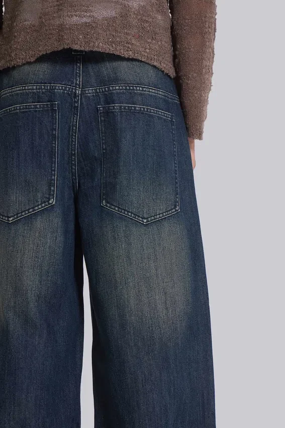 Mittelblaue Slub-Colossus-Jeans