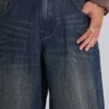 Mittelblaue Slub-Colossus-Jeans