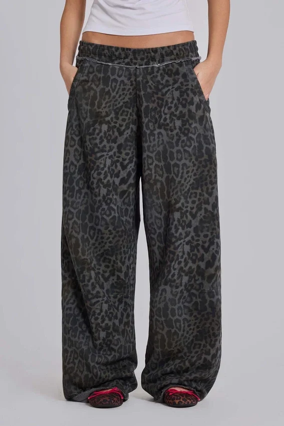 Monster Joggers in Anthrazit mit Leopardenmuster