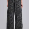 Monster Joggers in Anthrazit mit Leopardenmuster