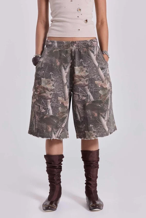 Monster Joggers-Shorts im Woodland-Camo-Look