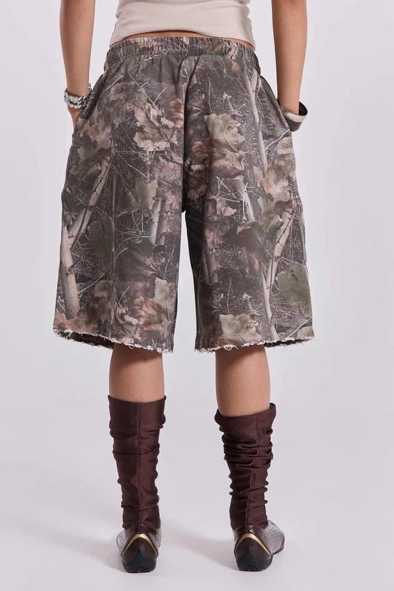 Monster Joggers-Shorts im Woodland-Camo-Look
