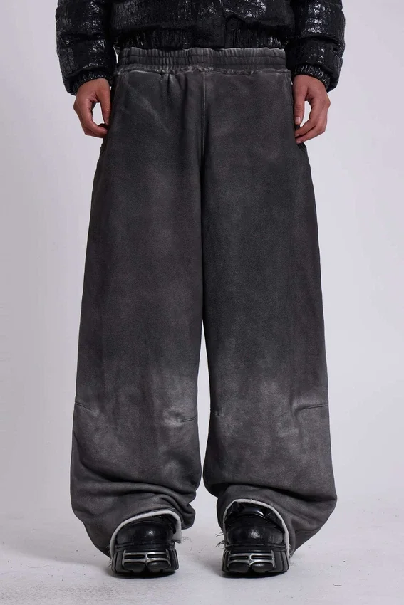 Monster Joggers „Studded Wing“