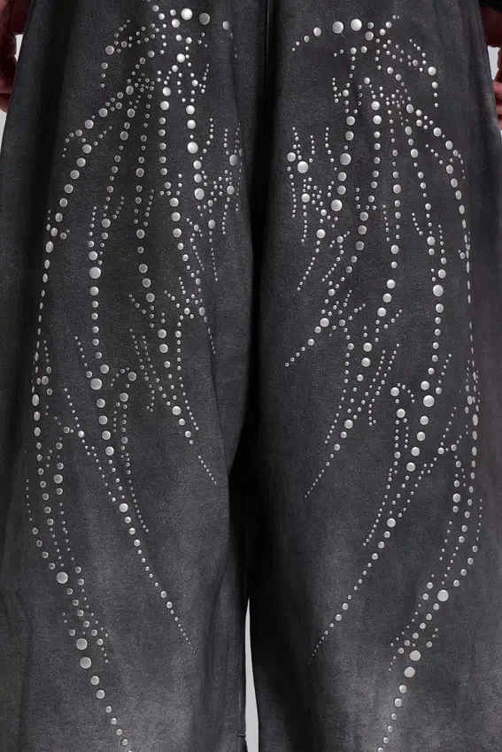 Monster Joggers „Studded Wing“