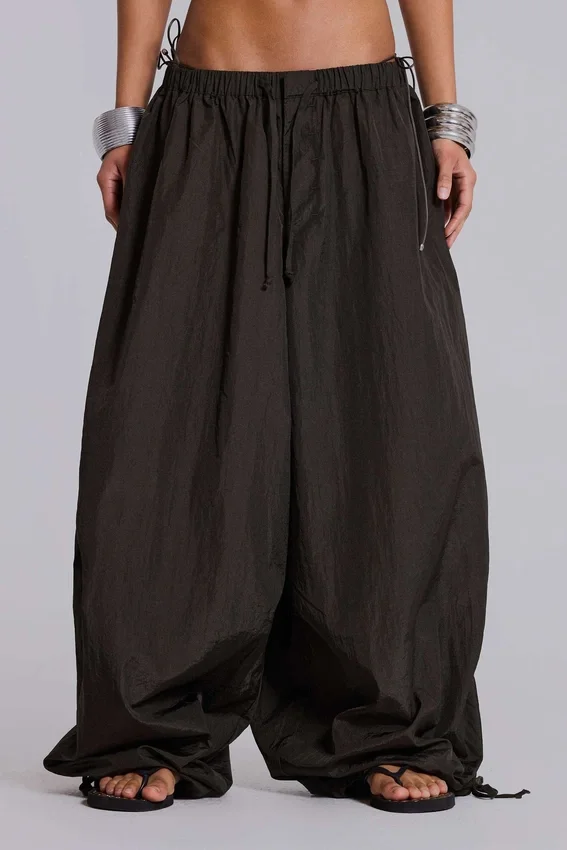 Nexis Nylon-Ballon-Parachute Pants in Khaki