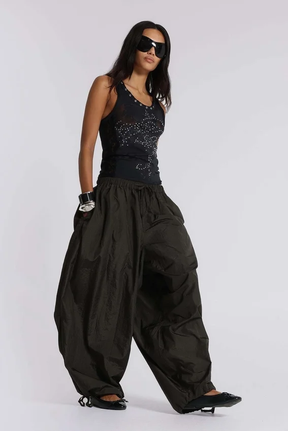 Nexis Nylon-Ballon-Parachute Pants in Khaki