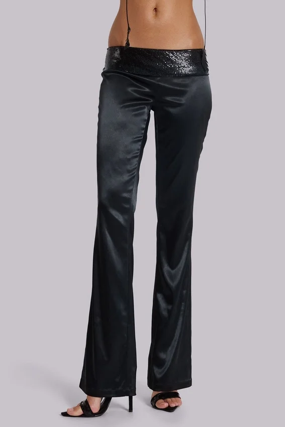 Nivi-Satin-Hose im Kettenhemd-Look in Schwarz