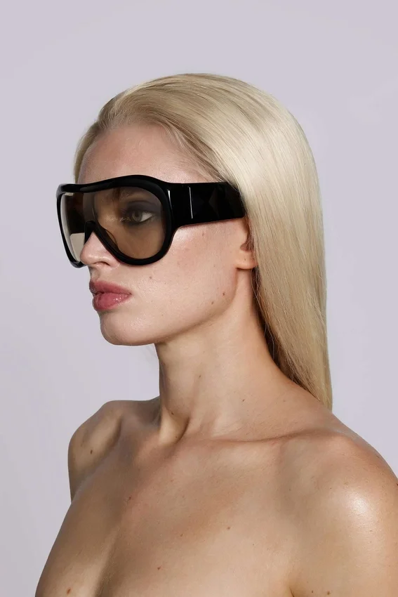 Noctra XL Stud Sonnenbrille in Amber
