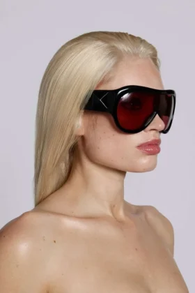 Noctra XL Stud Sonnenbrille in Damson
