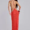 Noir-Strick-Maxikleid in Koralle
