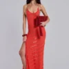 Noir-Strick-Maxikleid in Koralle