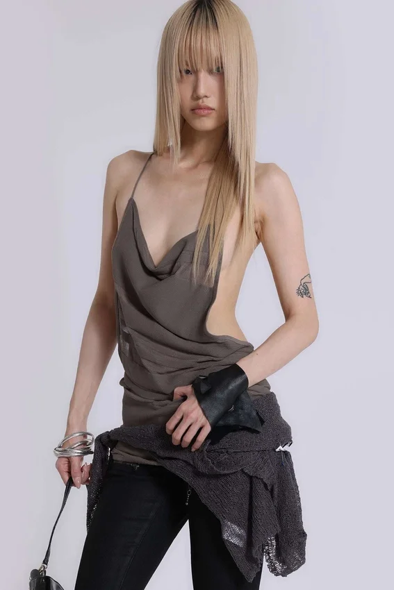 Noir-Strick-Minikleid in Trüffel
