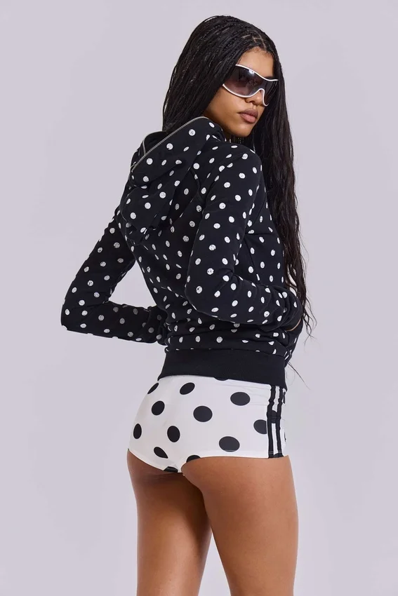 Nr. 13 Fußball-Minishorts mit Polka-Dots