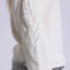 Off-White-T-Shirt mit Tattoo-Applikation