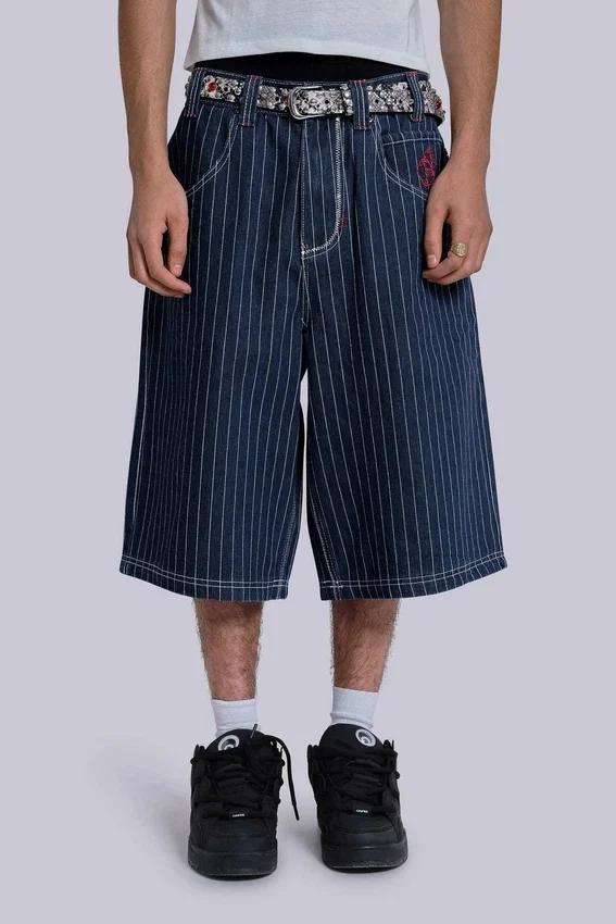 Ollie-Jorts mit Nadelstreifen