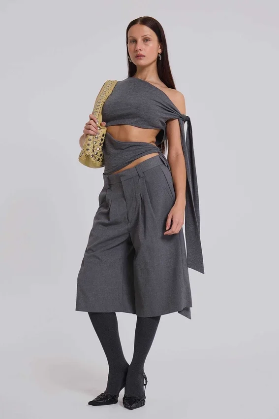 Osmium-Ledertasche mit Nieten in Creme