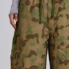 Parachute Pants im Enten-Camouflage-Look