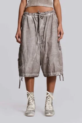 Parachute-Shorts in Stone-Oil-Wash