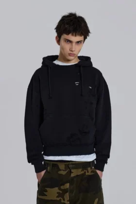 Pullover „Bitten“ Hoodie in Schwarz
