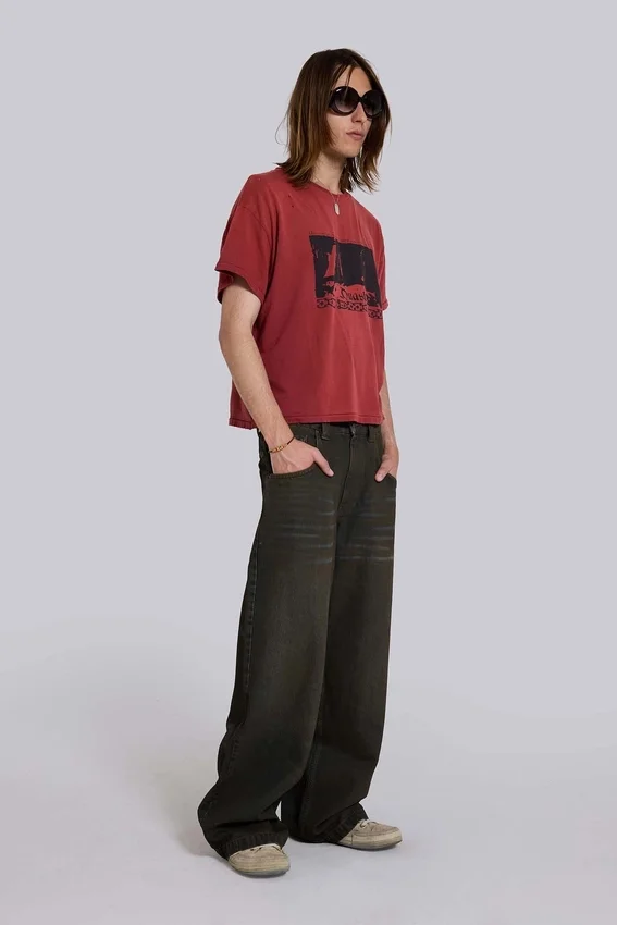 Quasi-rotes, kurzes T-Shirt