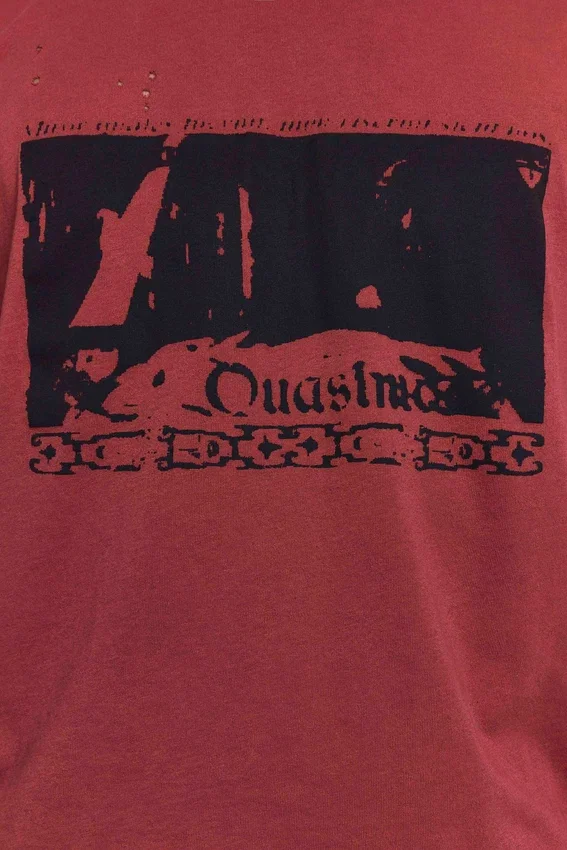 Quasi-rotes, kurzes T-Shirt