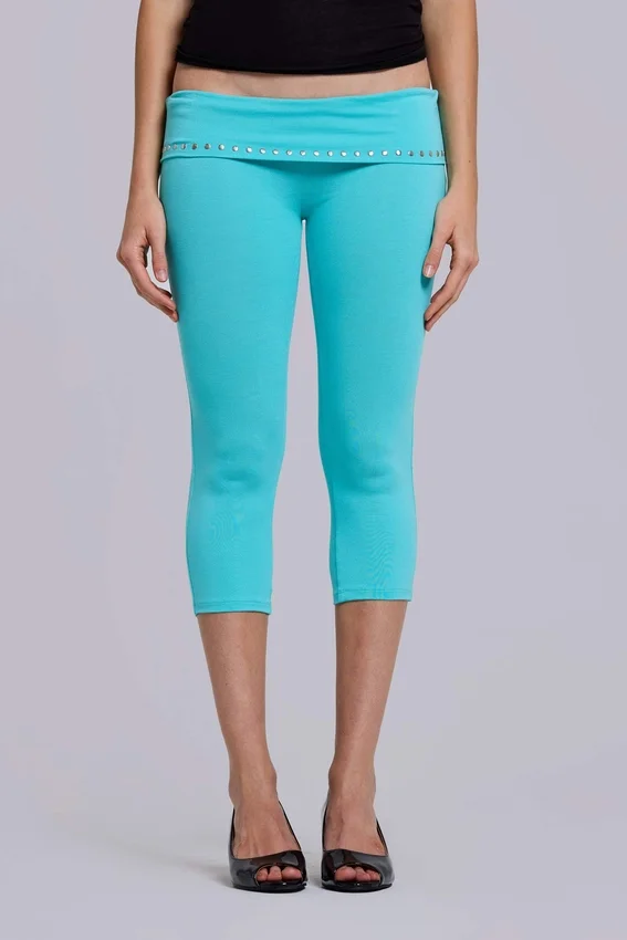 Quinn Capri-Hose aus Jersey mit Nieten in Türkis