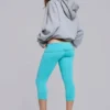 Quinn Capri-Hose aus Jersey mit Nieten in Türkis