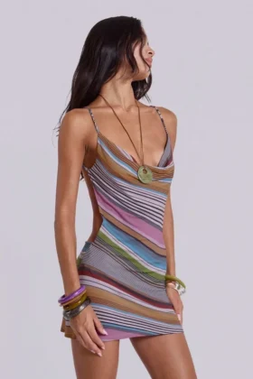 Rückenfreies Minikleid mit Crush-Streifen
