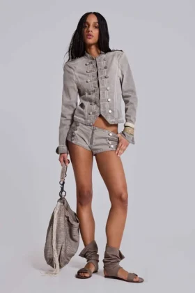 Rebel Military Mini-Shorts in der Farbe „Clay“