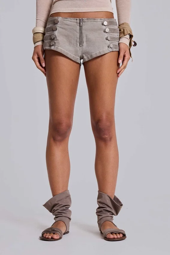Rebel Military Mini-Shorts in der Farbe „Clay“