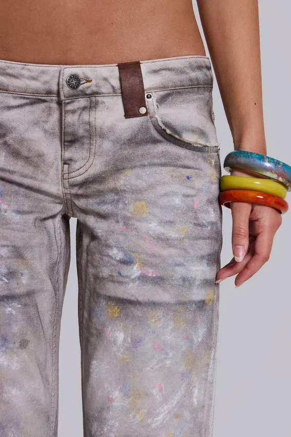 Rider-Jeans mit niedriger Leibhöhe und geradem Bein in der Farbe „Painter“