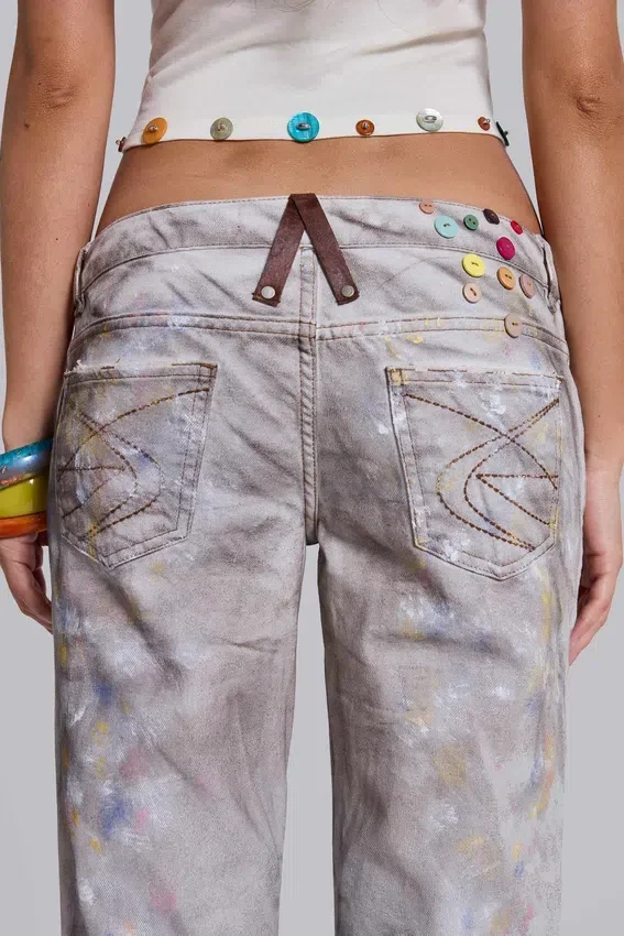 Rider-Jeans mit niedriger Leibhöhe und geradem Bein in der Farbe „Painter“