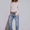Rider-Jeans mit niedriger Leibhöhe und geradem Bein in heller Waschung