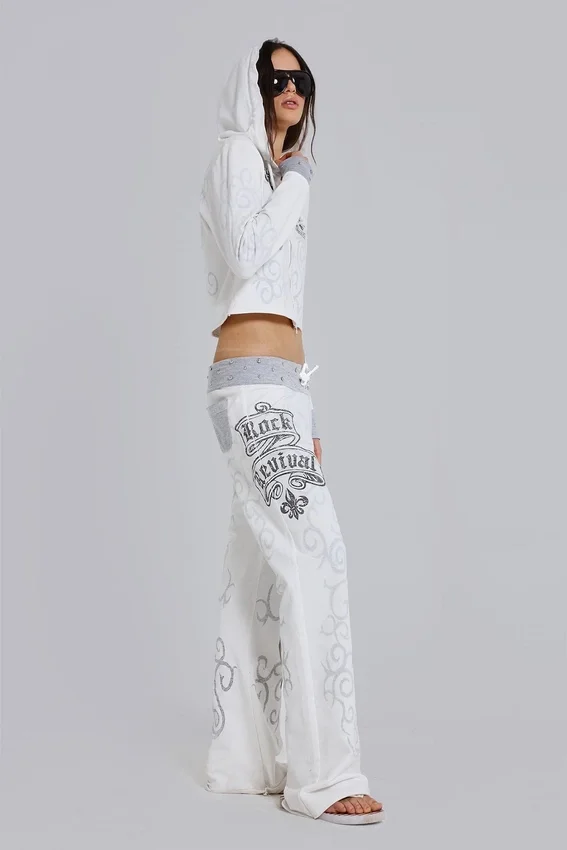 Rock Revival Hoodie mit Grafik und Nieten