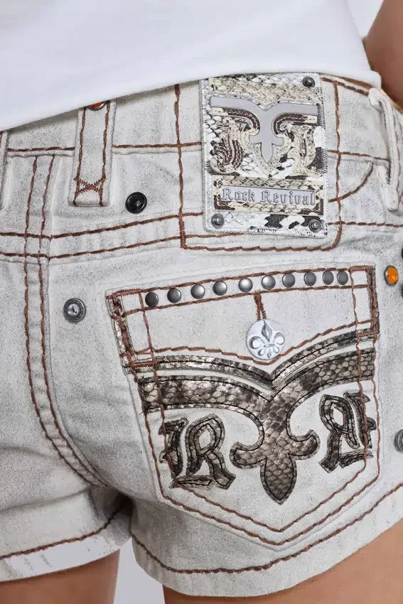 Rock Revival Mini-Shorts mit Nieten in „Dirty“-Optik