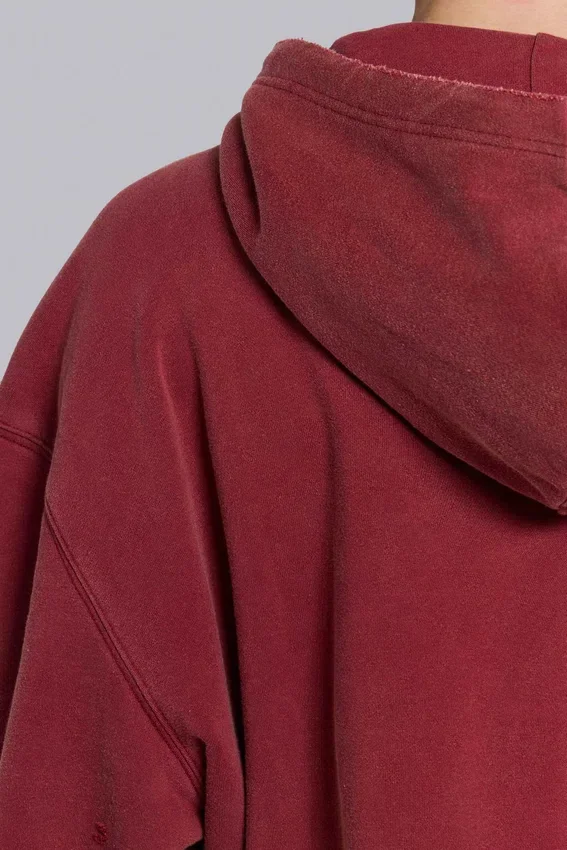 Roter, sonnenverblasster Hoodie mit Reißverschluss und Waffelpiqué-Futter