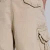 Sandfarbene Cargo-Shorts