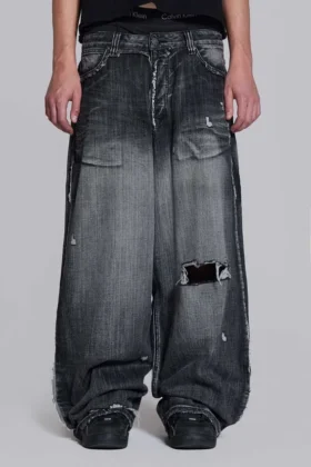 Schwarze, abgenutzte XL Colossus Jeans