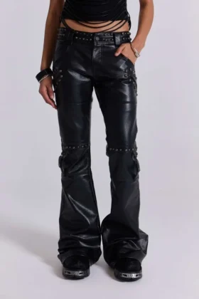 Schwarze „Carbon Black Studded Drift“ Bootcut-Hose