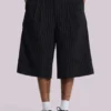 Schwarze Goliath-Baggy-Shorts mit Nadelstreifen