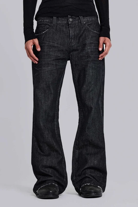 Schwarze „Jude“ Bootcut-Jeans