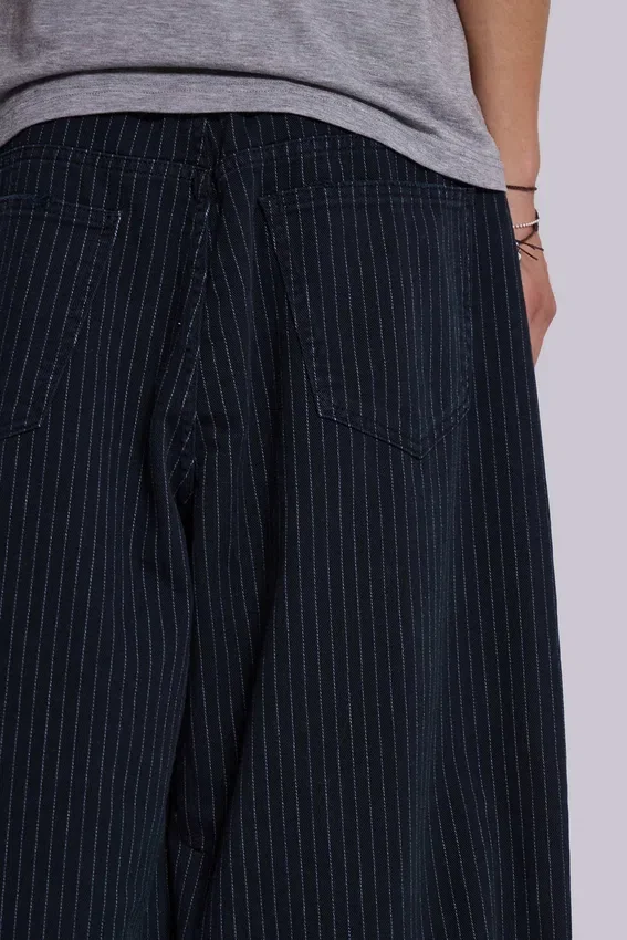 Schwarze, Nadelstreifen-Jeans „XL Colossus“