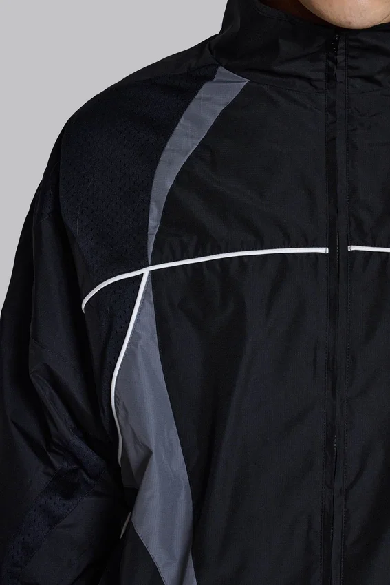 Schwarze „Panelled Vapor“-Jacke