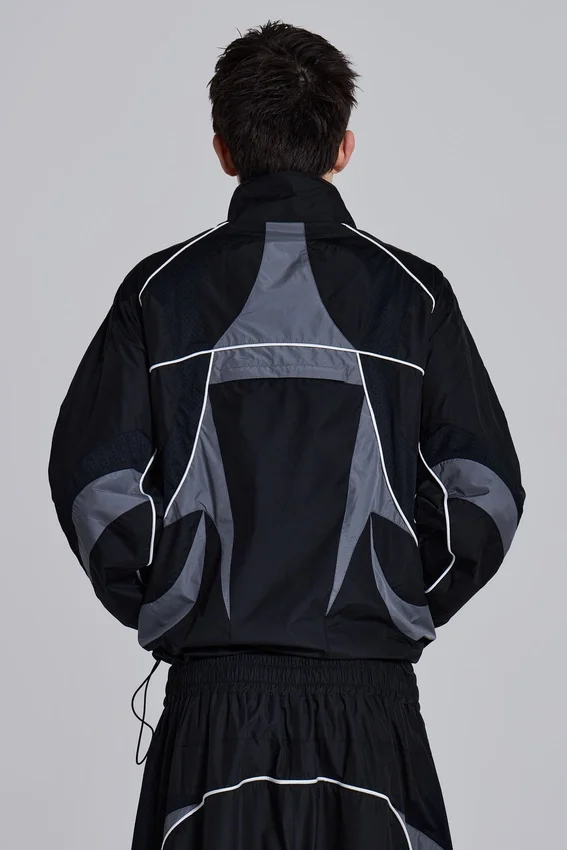 Schwarze „Panelled Vapor“-Jacke