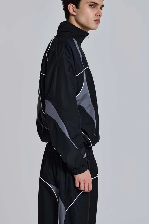 Schwarze „Panelled Vapor“-Jacke