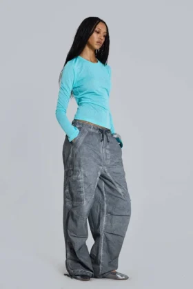 Schwarze Parachute Pants im Oil-Wash-Look