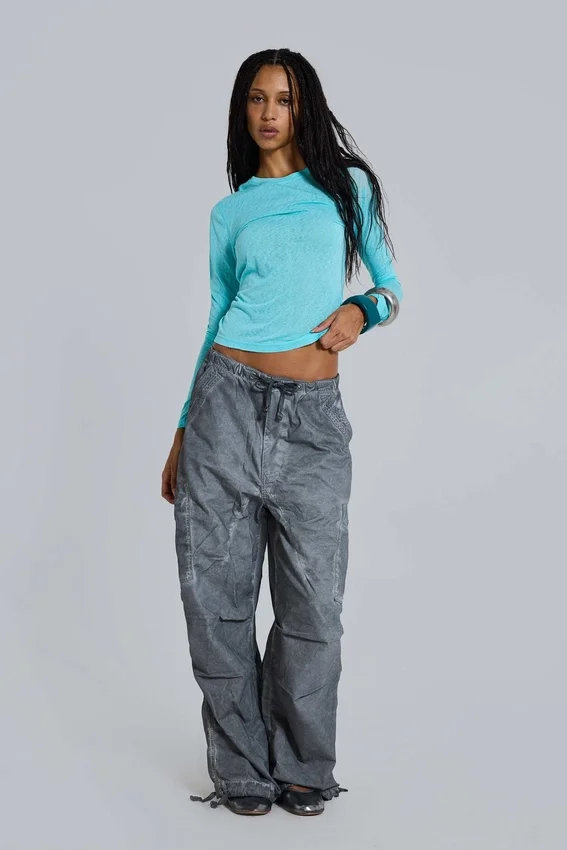 Schwarze Parachute Pants im Oil-Wash-Look