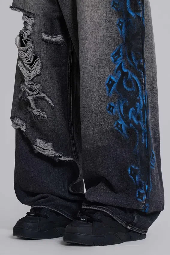 Schwarze Spike Airbrush XL Colossus Jeans mit Rissen