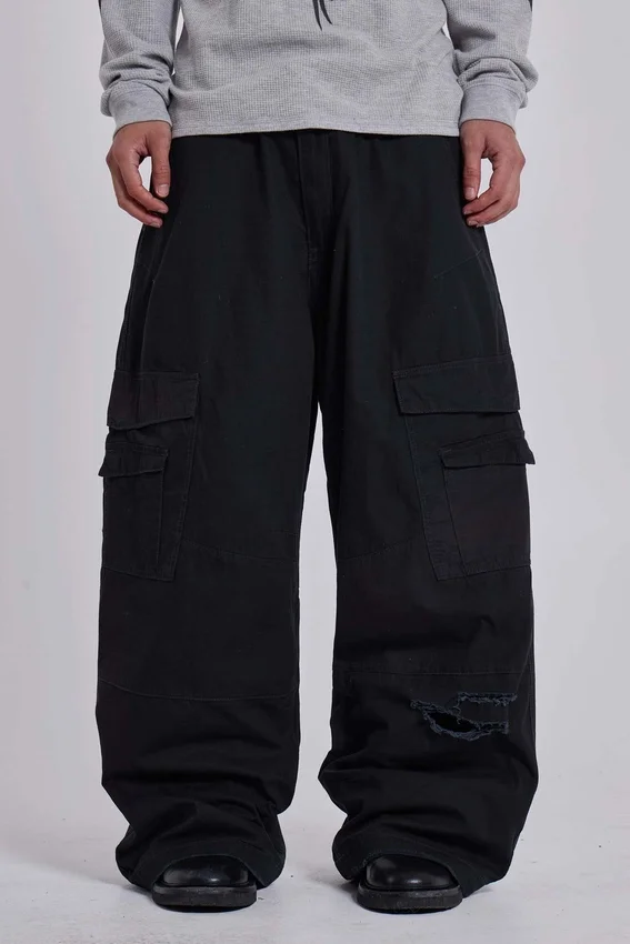 Schwarze Titan-Cargohose
